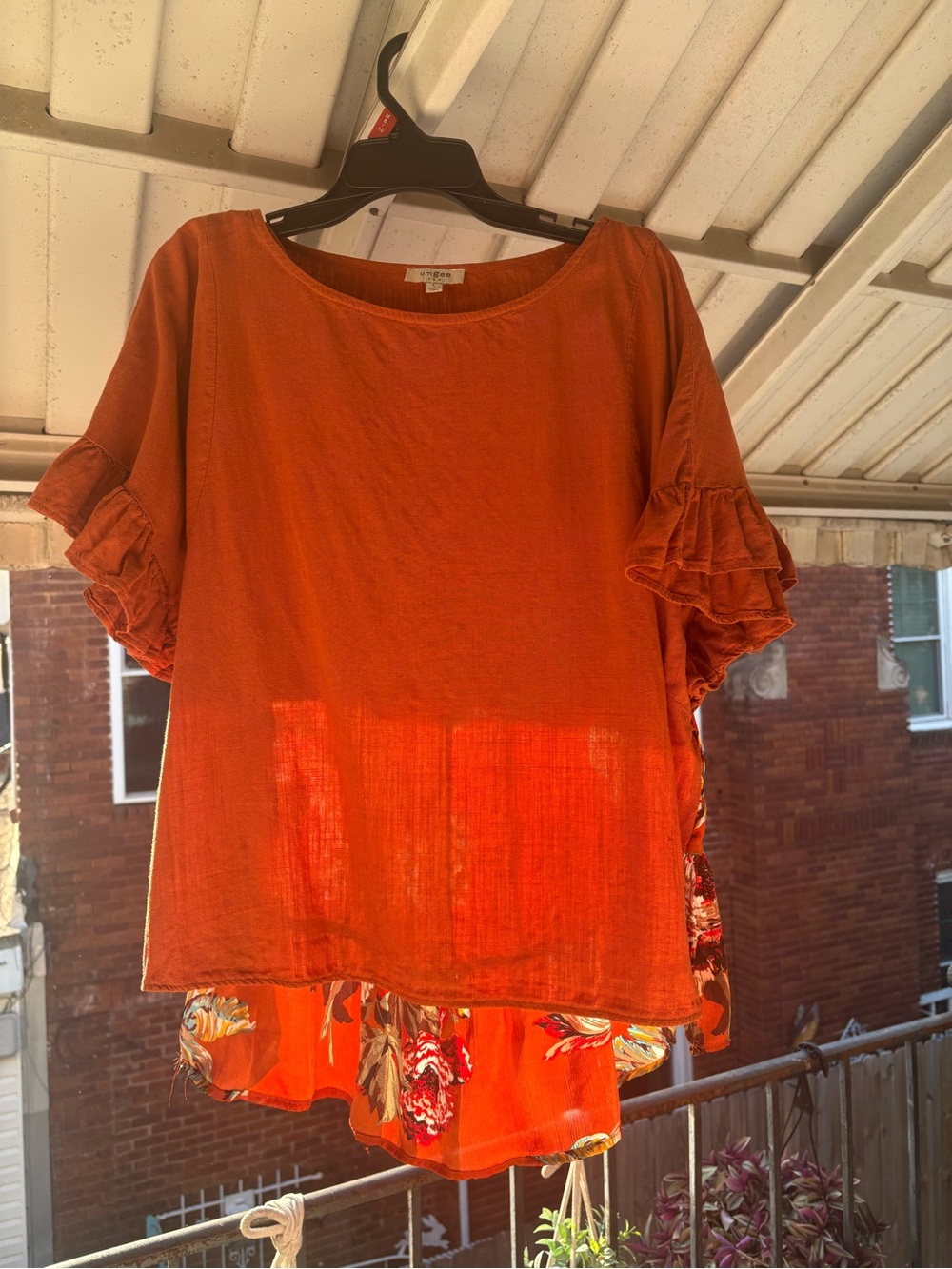 Umgee USA Women’s Ruffle Sleeve Orange Top Size Large